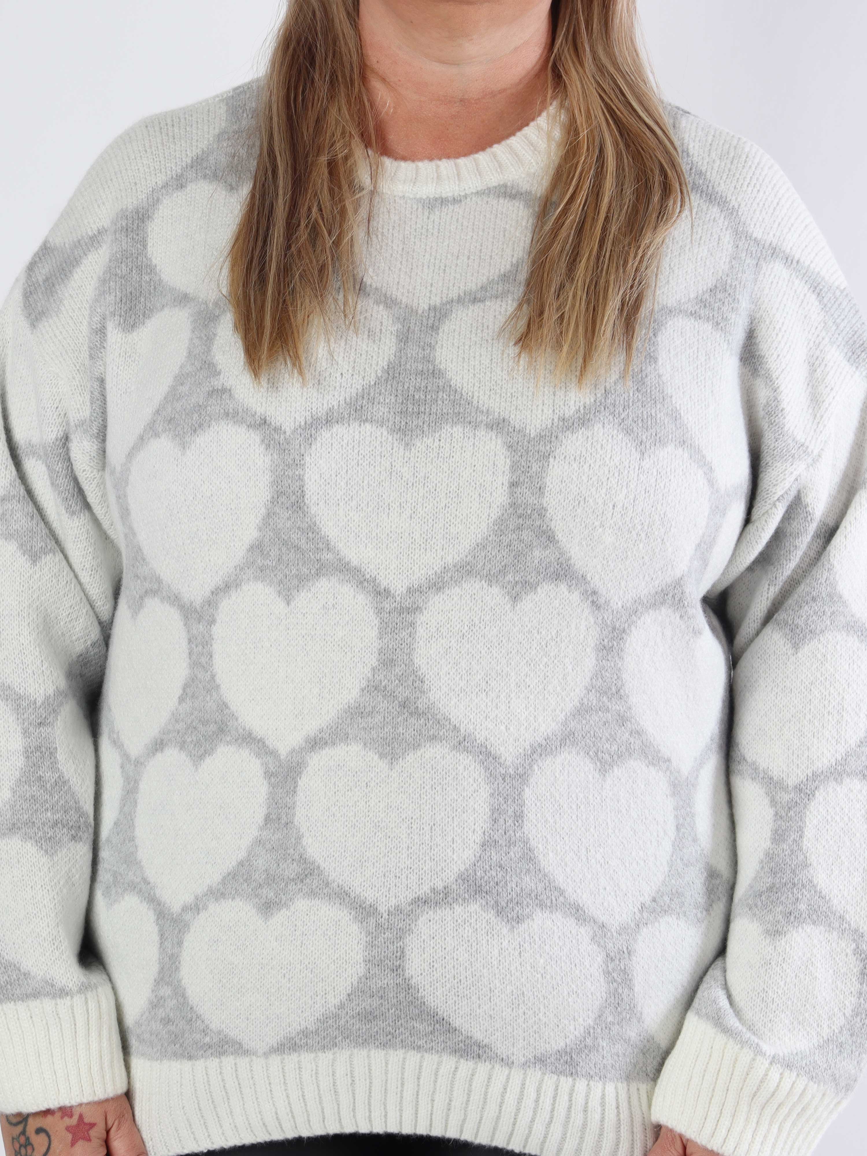 Saidy - Tjock plus size stickad blus med hjärtan